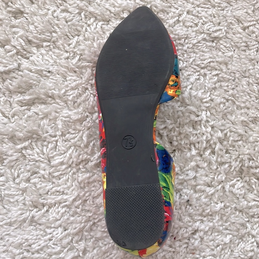Floral Pointy Toe Ballet Flats - Picture 3 of 4